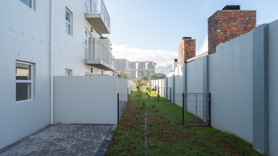 To Let 2 Bedroom Property for Rent in Honeydew Country Estate Western Cape